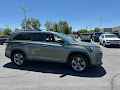 2019 Toyota Highlander Limited Platinum